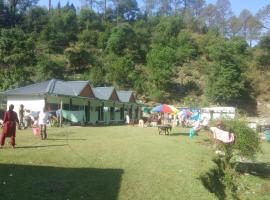 jay mata di resort，位于Barkot的酒店