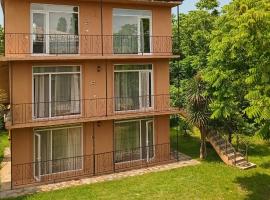Guest house Gio，位于科布列季的酒店