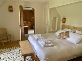 Les chambres de Green Folies Rambolitaine，位于Poigny-la-Forêt的酒店
