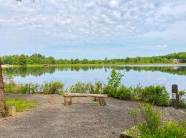 Lake Sinca Sanctuary，位于Blakeslee的酒店