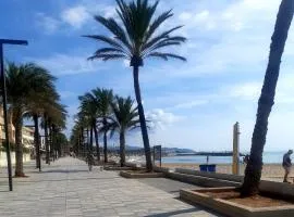 APARTAMENTO EN SEGUNDA LINEA DE MAR, WIFI & A.C