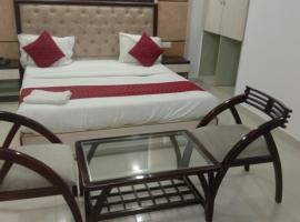 Hotel Mi casa near Delhi airport，位于新德里德里英迪拉•甘地国际机场 - DEL附近的酒店