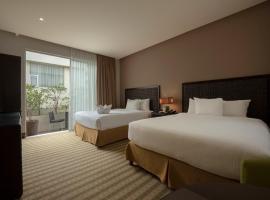 Rincon del Valle Hotel & Suites，位于圣何塞的酒店