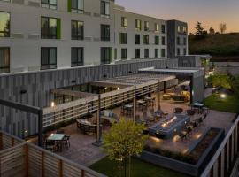 Courtyard by Marriott Portland East，位于波特兰的酒店