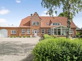 Amazing Home In Skærbæk With Kitchen，位于斯凯拜克的酒店