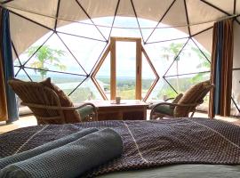Noosa Water Element Dome - Breathtaking Views，位于Cootharaba的酒店