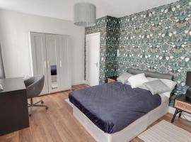 Comfy Double En-suite room in Barking，位于巴尔金的酒店