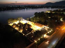 SEA SAND RESORT，位于贡布的酒店