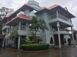 Penthouse in Sylhet，位于巴纳内拉斯的酒店