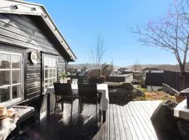 Cozy Home In Sandefjord With Harbor View