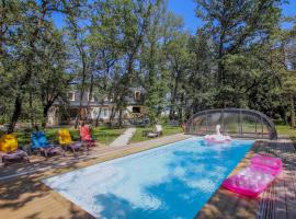 Nice Home In Cléon D' Andran，位于Cléon-dʼAndran的酒店