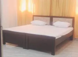 Luxury Serviced Apartments - 3 Bedrooms in Durgakund