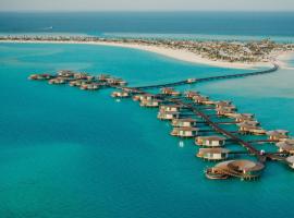 The St. Regis Red Sea Resort，位于Ḩanak的酒店