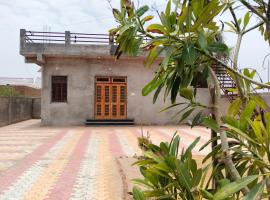 KHARA House - A cozy vacation rental at Bikaner，位于比卡内尔的酒店