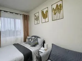 Fullerton Suites