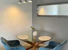 Leone apartments with free parking，位于普拉的酒店