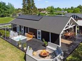 Awesome Home In Rødby With Sauna