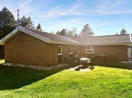 Amazing Home In Blåvand With Kitchen，位于布拉万德的酒店
