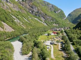 Utladalen Camping，位于Årdal的露营地