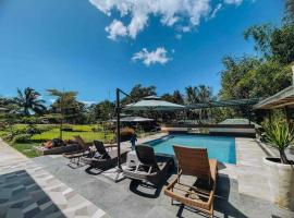 Tito Boy's Creek Private Resort by RedDoorz，位于Pilar的酒店