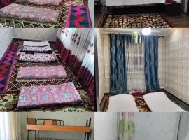 Jusup Guest House, Hostel