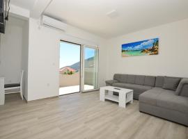 Apartmani Tomic Igalo，位于伊加洛的酒店