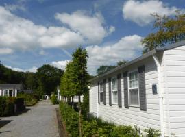 Tiny house Appelvinkje, huisje met bedstee in bosrijke omgeving，位于奥斯特韦克的木屋