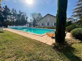 La maison d Ans l Charmante maison en pierres apparentes l LMDA24，位于La Forge-dʼAns的酒店