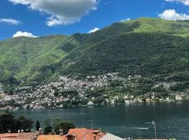 Timco 3-story apartment with lake view and air-conditioner