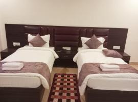 Hotel Leela Galaxy，位于Kushinagar的酒店