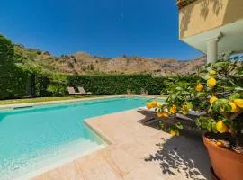 Villa Almond