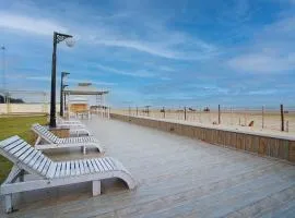 SEA STAR SPA RESORT on BEACH FAMILY RESORT