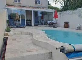 Jolie petite maison tout proche d avignon