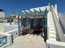 3 bedroom sea view house in the center of Tinos，位于提诺斯的酒店