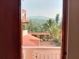 Shivalaya Homestay, Madikeri，位于西达普尔的酒店