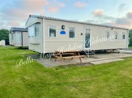Bella-Mays Holiday Hideaway