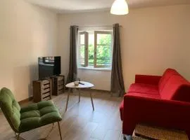 Doux Refuge avec Terrasse PARKING GRATUIT