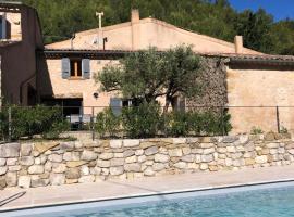 Entre lavande et oliviers，位于Plaisians的酒店