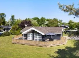 Stunning Home In Humble With Sauna