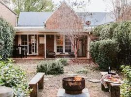 Kareela Cottage - A Charming Country Getaway