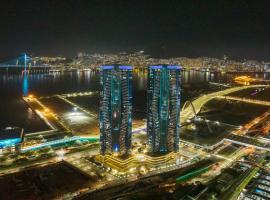 Busan Station BOOKING THE BAY，位于釜山的海滩短租房