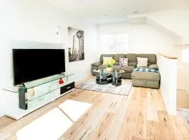 Unique 3-Level Loft with One bedroom & Two Full Bathroom