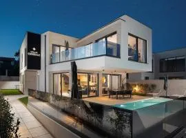 Villa Estrella in Medulin for 10 people with sauna & whirpool just 6 m from the sea