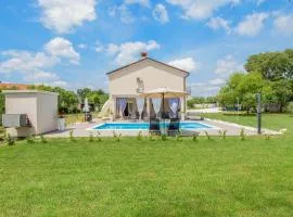 Villa Ondine with 3 bedrooms in Istrien