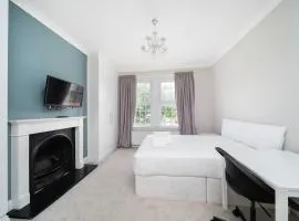 Charming 2BR House on Avenue Road