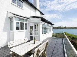 The Moorings