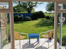 Nautical themed Guest House with private patio on the outskirts of Lymington