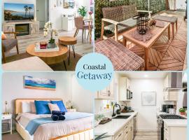 Modern Coastal 1BR w King Bed & EV and Just Steps Away to the Shore!，位于纽波特海滩的酒店