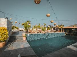 555 Hotel Clubbing Adults Only，位于马拉喀什的酒店