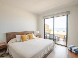 Oceanfront condo with terrace，位于圣法兰西斯克的酒店